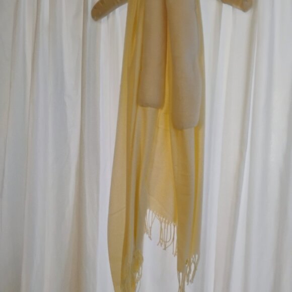 soft Bebe knit fur scarf in cream - Picture 2 of 4